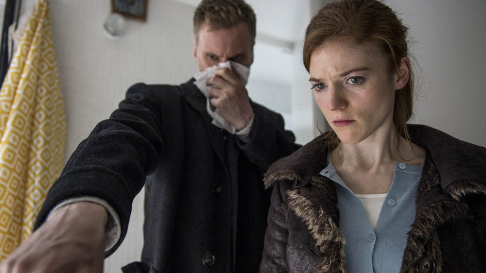 Luther 4 1 DCI Theo Bloom (DARREN BOYD), DS Emma Lane (ROSE LESLIE)